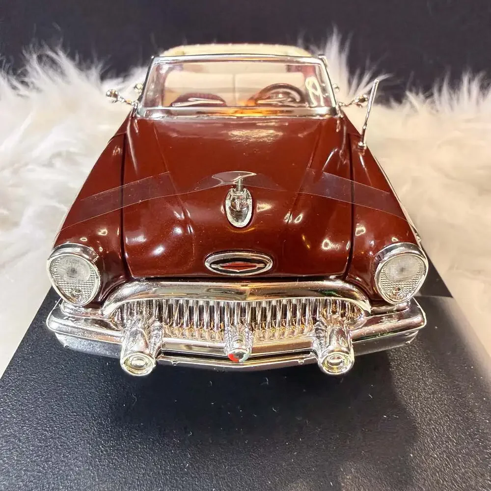 Signature Models 1:32 Scale 1953 Buick Skylark Convertible Diecast Model Car